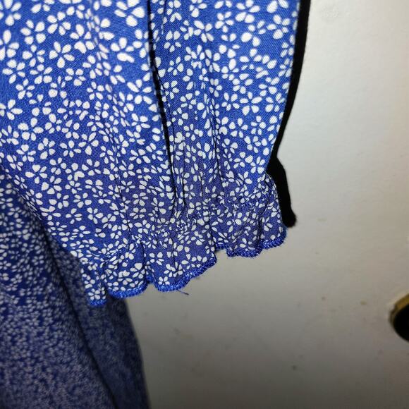 Smocked Blue Maxi Dress with White Floral Print & Side Slits – Kancy Kole, Sz SM - Picture 4 of 11